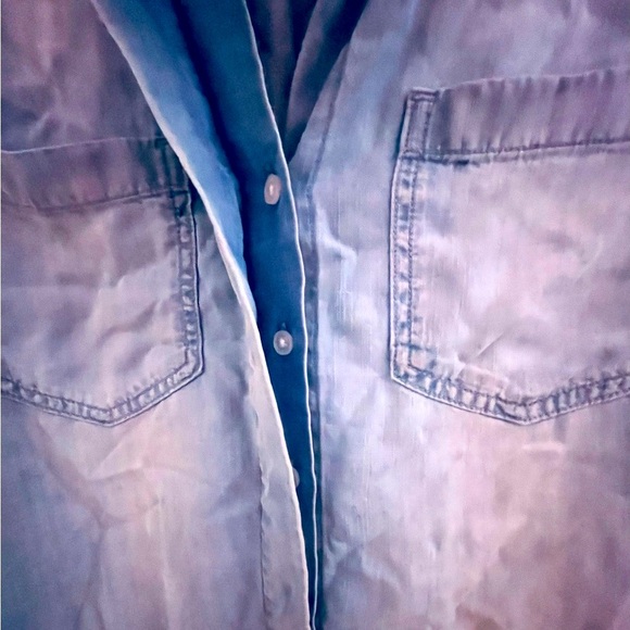 Bella Dahl Denim Button-Up Shirt medium wash LIKE NEW never worn Size XS - Picture 13 of 16